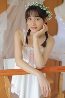 双胞胎姐妹齐上阵许多说许多